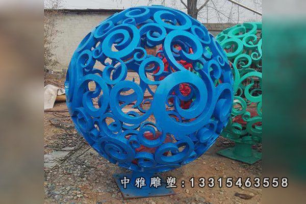 不锈钢镂空圆球雕塑