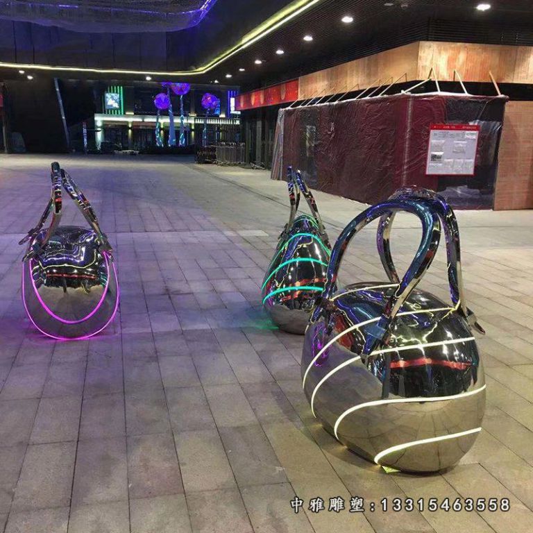不锈钢商场购物人物雕塑