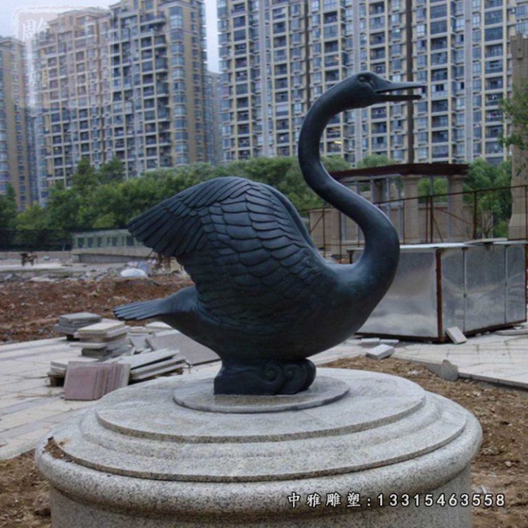 小区铜雕天鹅