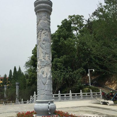 广场石雕龙柱