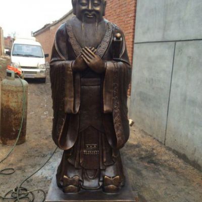 铜雕圣人孔子
