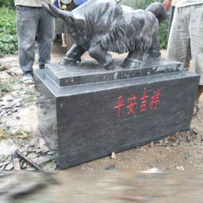石雕拓荒牛雕塑