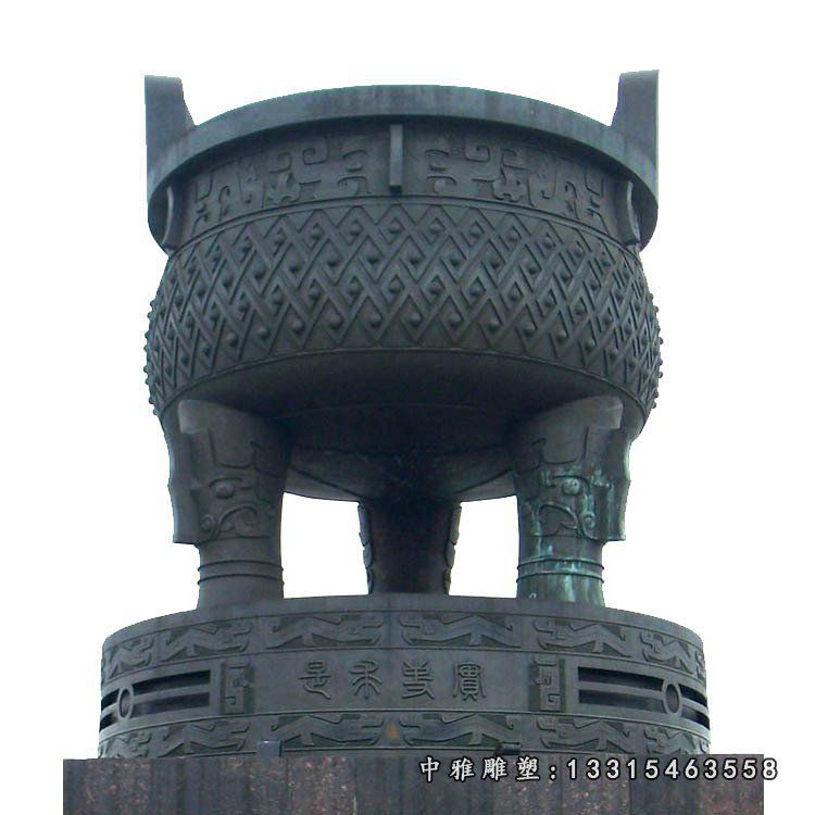 广场铜雕三足鼎