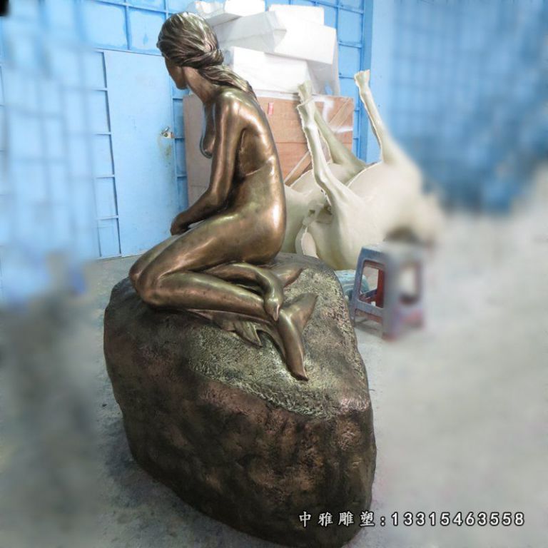 铜雕公园美人鱼