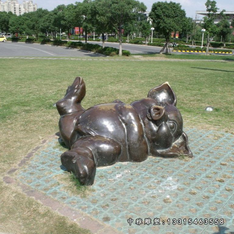 庭院家猪铜雕塑