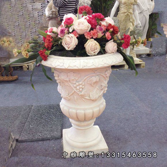 石雕花盆景观雕塑