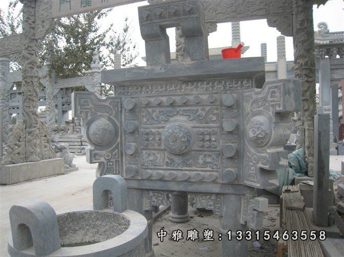 石雕四足鼎雕塑