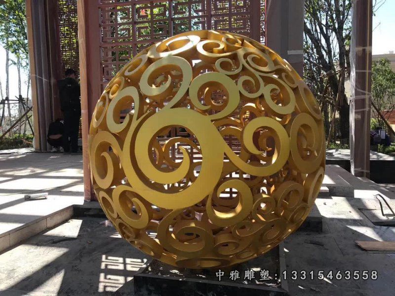 不锈钢圆球景观雕塑