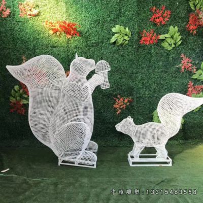 不锈钢小型动物松鼠雕塑