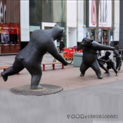 铜雕广场老鹰捉小鸡人物