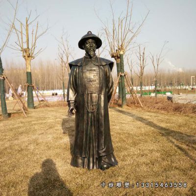 历史人物林则徐铜雕像