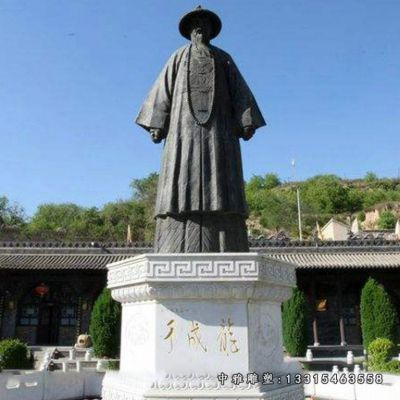 铜雕清朝名臣于成龙