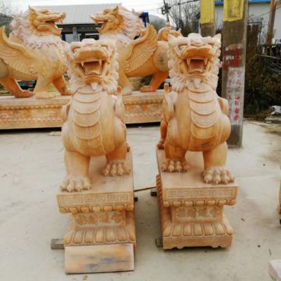 石雕公园招财貔貅