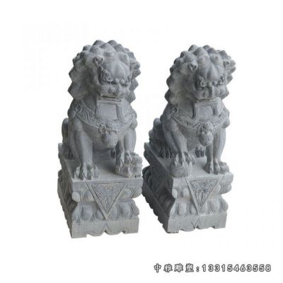 门口狮子石雕