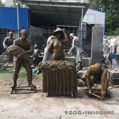 农耕主题人物铜雕像