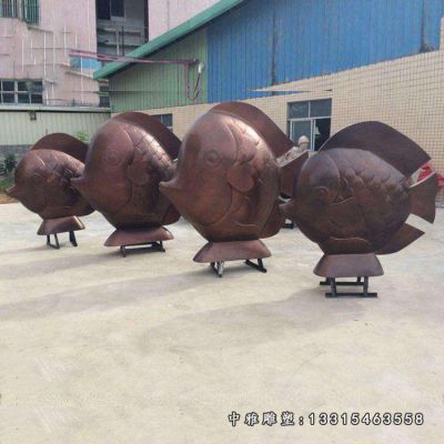 铜雕动物小鱼