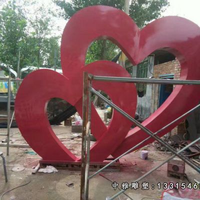 不锈钢爱心造型雕塑