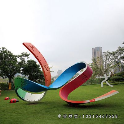 彩色不锈钢胶卷雕塑