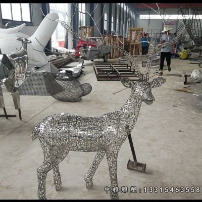 小鹿不锈钢雕塑