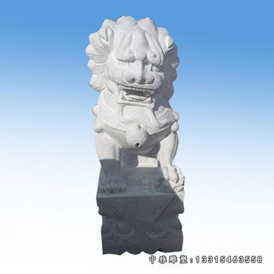 看门石雕狮子