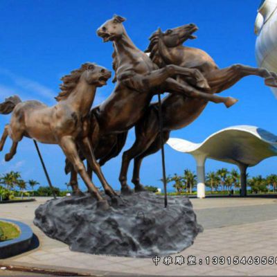 广场飞马铜雕
