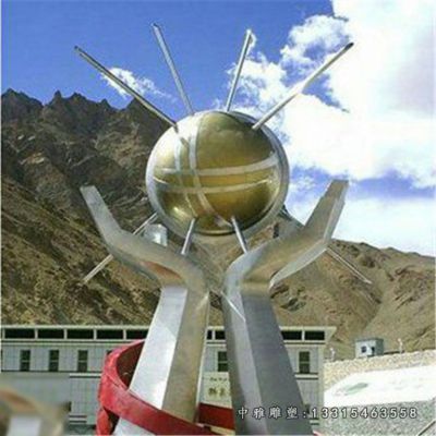 双手不锈钢雕塑