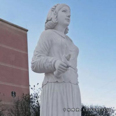 南丁格尔广场石雕
