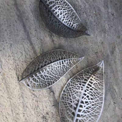 金属树叶不锈钢雕塑