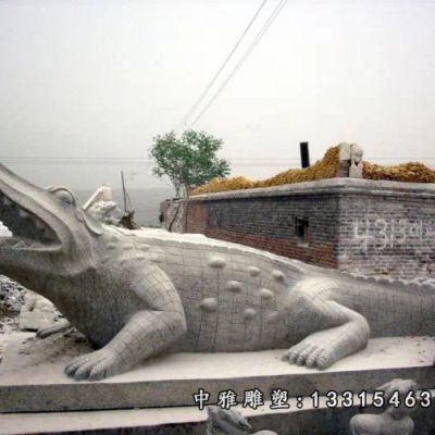 石雕广场鳄鱼