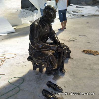 街边铜雕修鞋匠