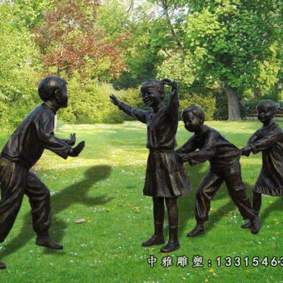 玩老鹰捉小鸡小孩铜雕