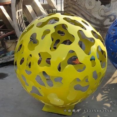 不锈钢镂空圆球雕塑