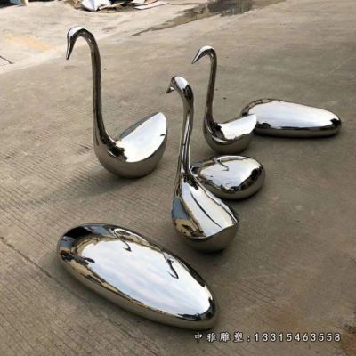 不锈钢镜面天鹅雕塑