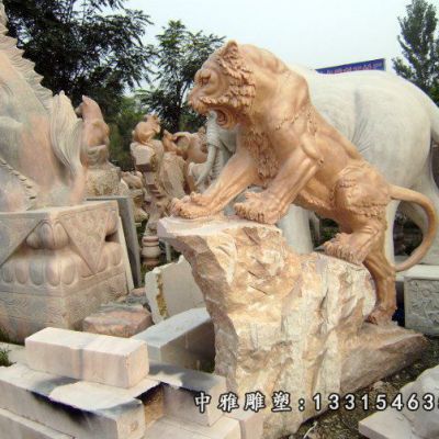 晚霞红石雕老虎