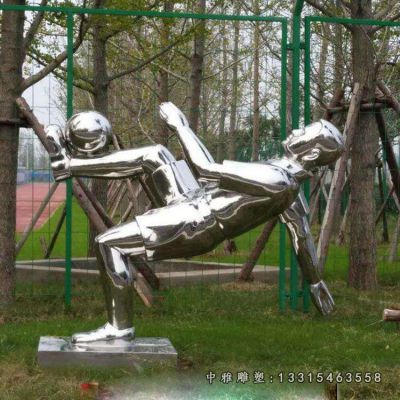 不锈钢踢足球运动人物