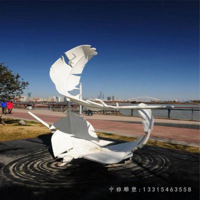 不锈钢动物羽毛雕塑
