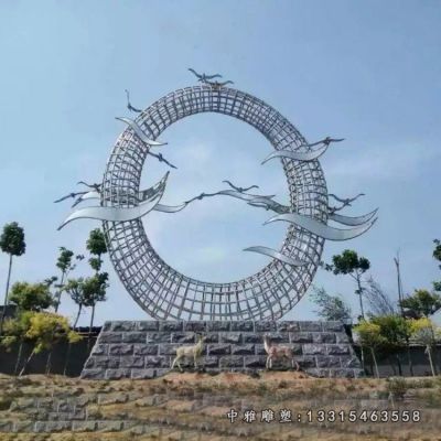 广场不锈钢圆环雕塑