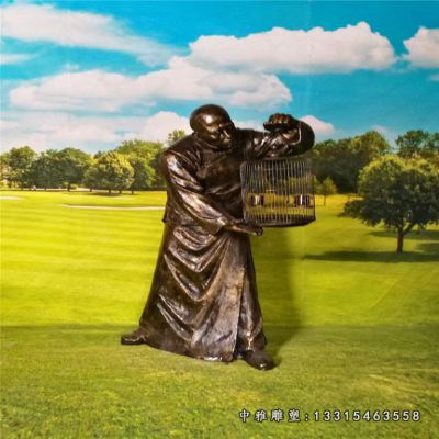 铜雕公园遛鸟人物