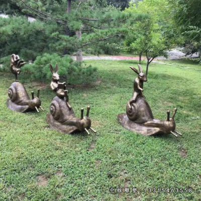 铜雕公园兔子