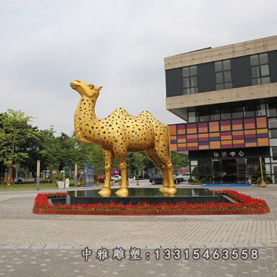 不锈钢大型骆驼