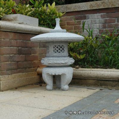 公园小型石灯