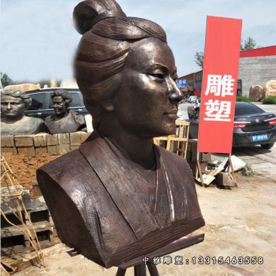 广场铜雕李清照