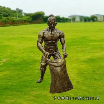 铜雕农耕丰收人物