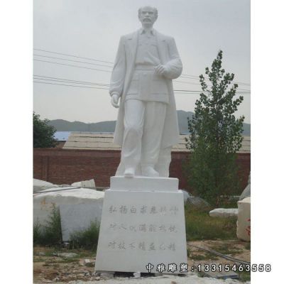 广场石雕白求恩