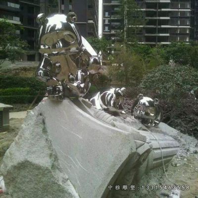 国宝熊猫不锈钢雕塑