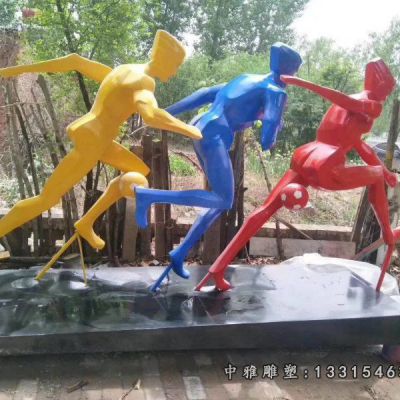 公园不锈钢踢足球人物