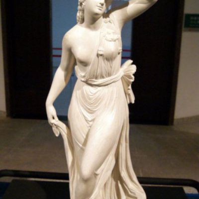 石雕广场西方人物