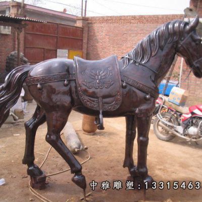 铜雕广场马雕塑