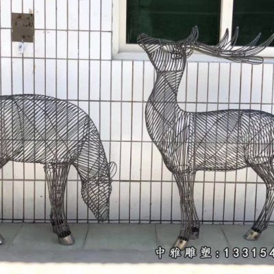 不锈钢镂空鹿雕塑