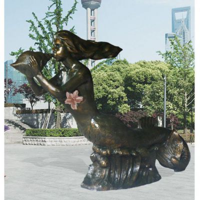 广场铜雕美人鱼